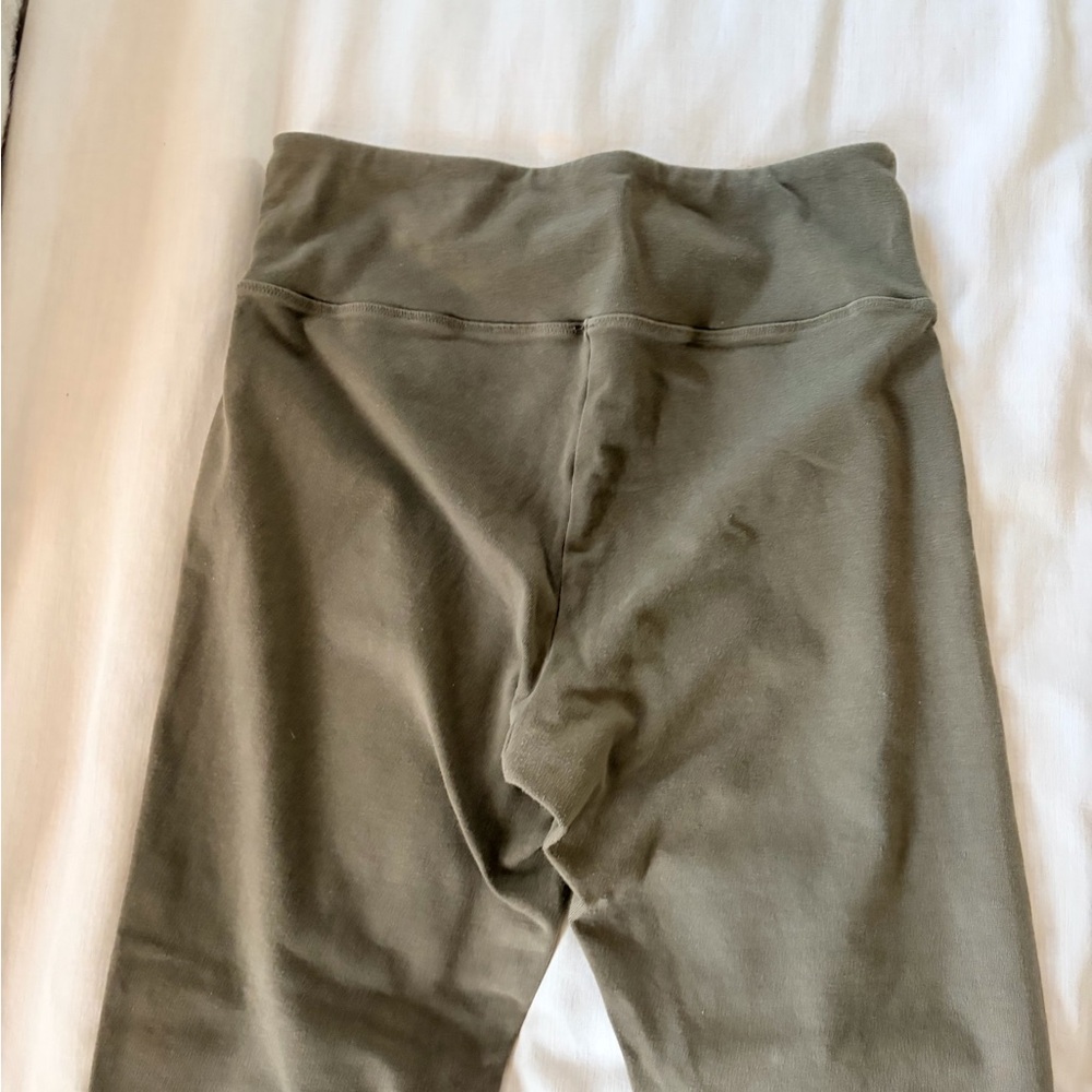 SKIMS Green Leggings - Picture 6 of 7